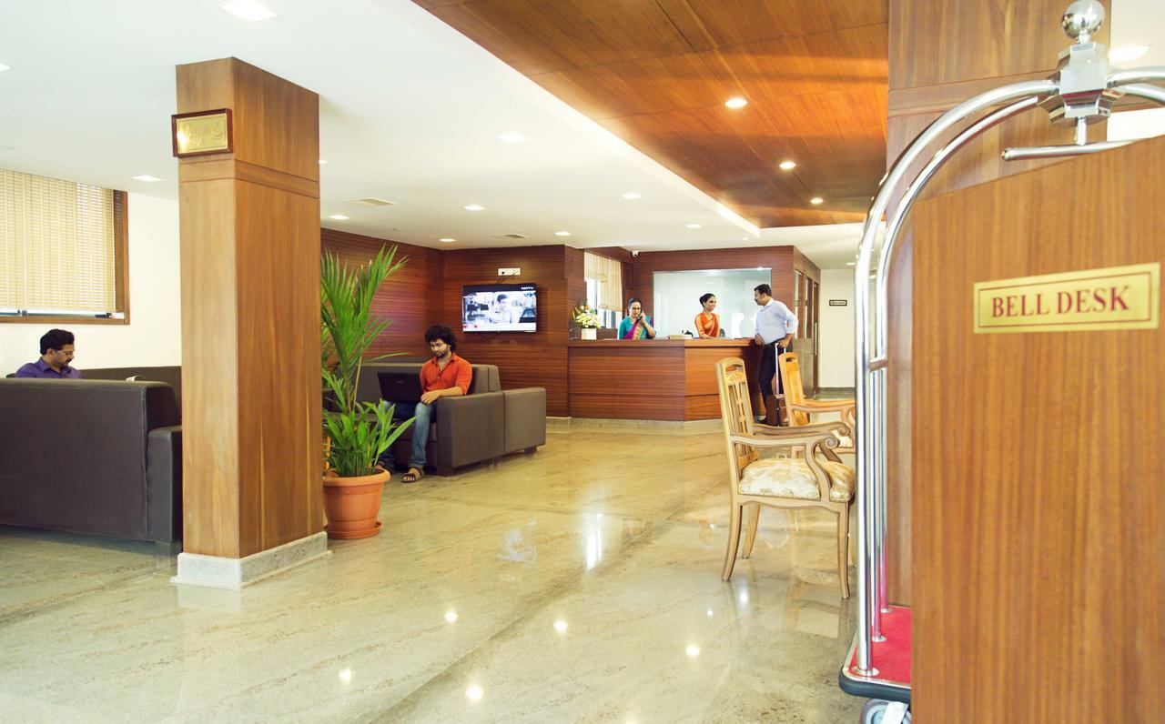 Hotel Rainbow Suites Kannur Bagian luar foto
