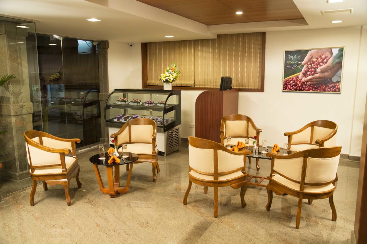 Hotel Rainbow Suites Kannur Bagian luar foto
