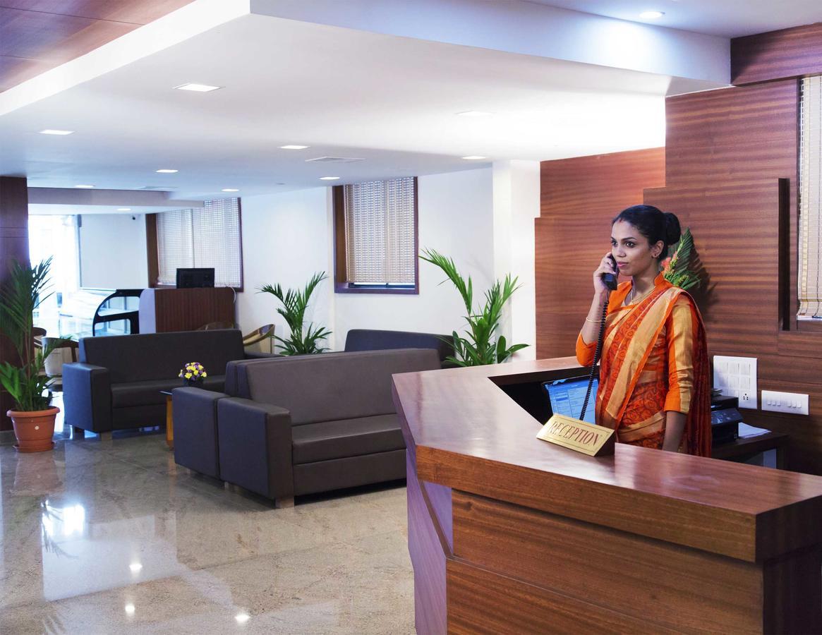 Hotel Rainbow Suites Kannur Bagian luar foto