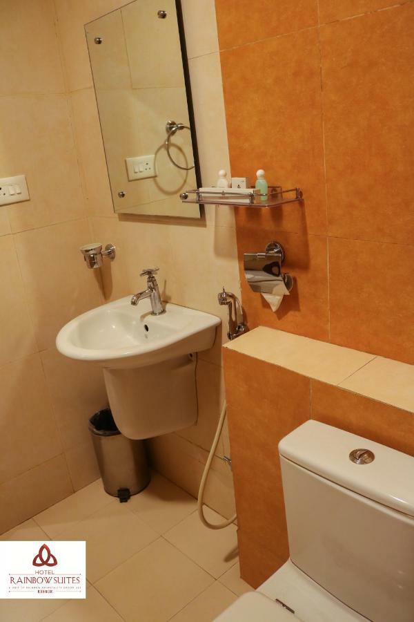 Hotel Rainbow Suites Kannur Bagian luar foto